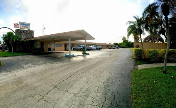 Coral Roc Motel image 9
