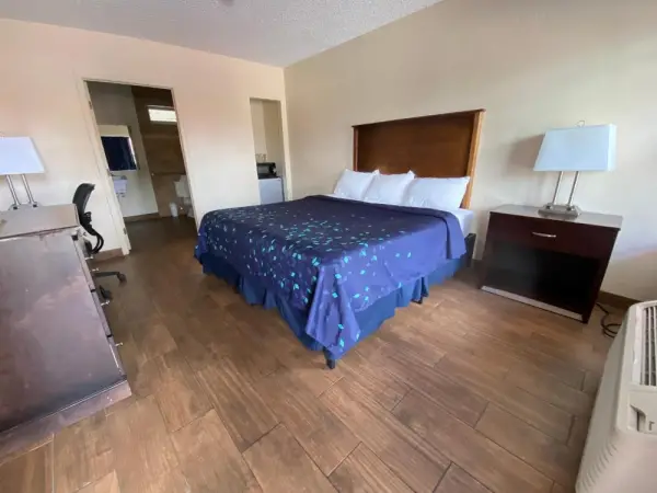 Coral Roc Motel 4
