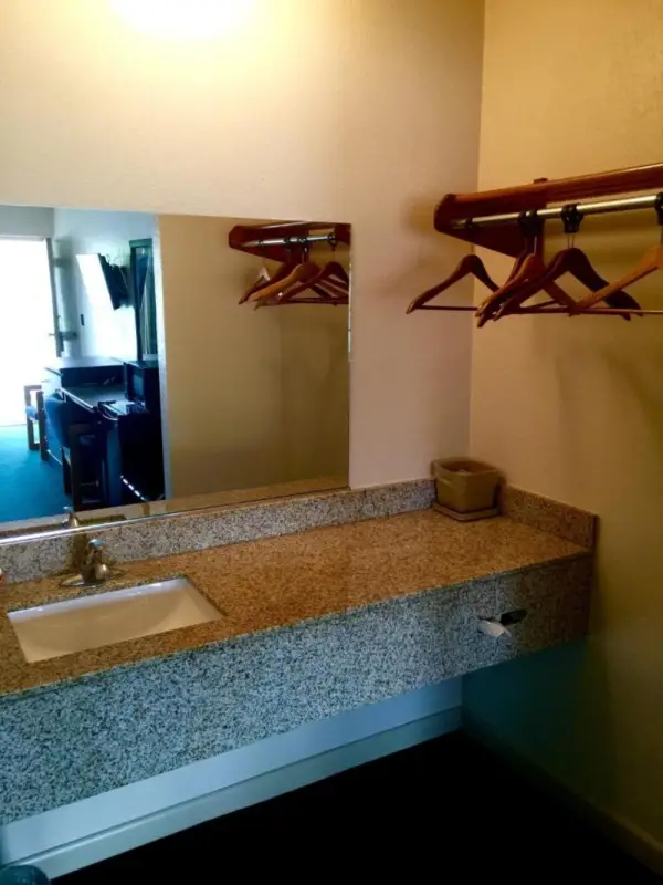Coral Roc Motel 7
